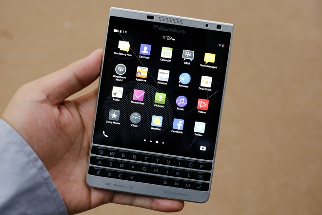 Blackberry Passport Silver