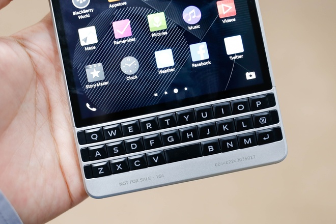 Blackberry Passport Silver