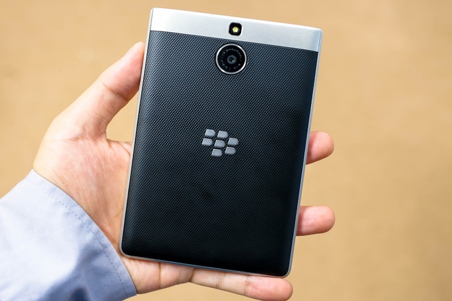 Blackberry Passport Silver