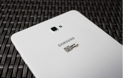 Samsung-Galaxy-Tab-A-2016-But-Spen-4