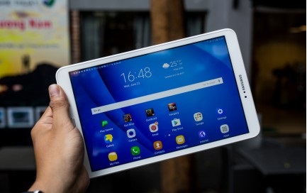 Samsung-Galaxy-Tab-A-2016-But-Spen-9