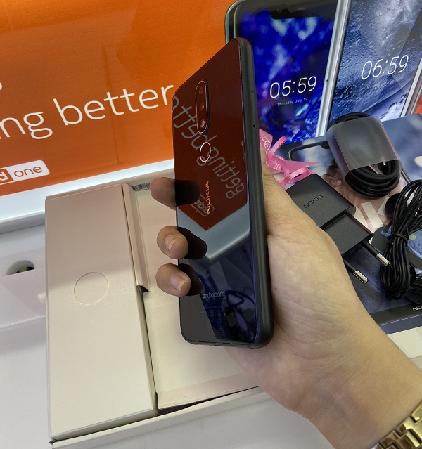 Điện thoại Nokia 6.1 Plus - Hàng trưng bày