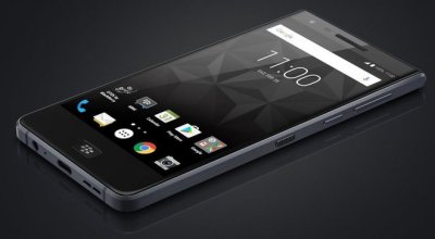 BlackBerry Motion với thiết kế nguyên khối chắn chắn và khả năng chống bụi, chống nước IP67