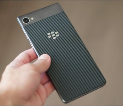BlackBerry Motion lấy kim loại làm thiết kế chủ đạo