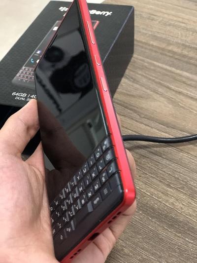 Blackberry Key 2 LE 4GB/64GB - Hàng trưng bày, bảo hành 12 tháng.