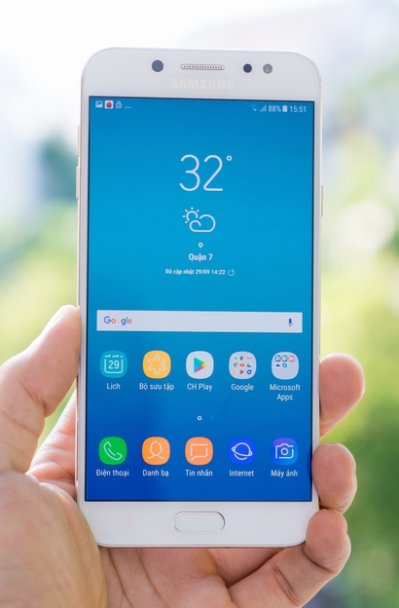 Màn hình trên Samsung Galaxy J7 Plus