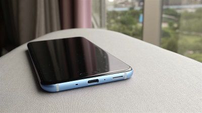 HTC u11 sở hữu 4 micro thu âm