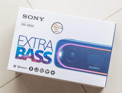 Loa Sony SRS-XB 30 với chiếc hộp cực tinh tế.