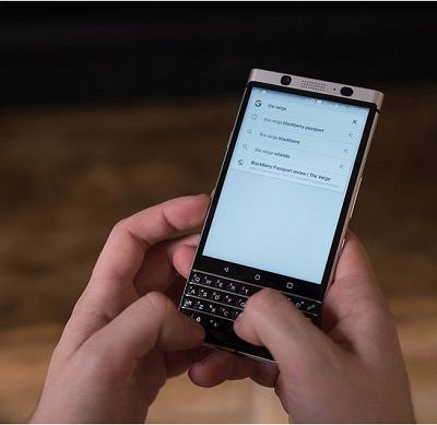 man-hinh-blackberry-keyone