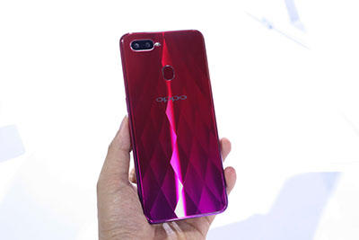 Phiên bản Oppo F9 màu đỏ