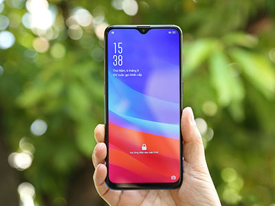 Oppo F9 màn hình giọt nước tràn viền.