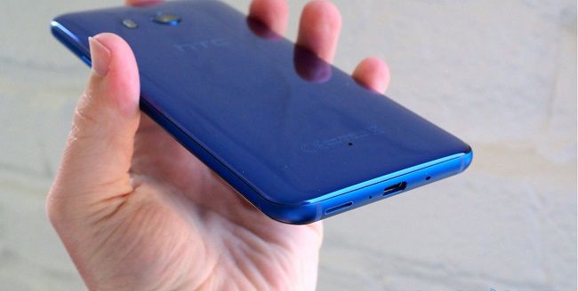 so-sanh-htc-u11-va-xiaomi-mi-6-8