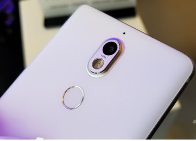 Camera trên Nokia 7 là 1 ống kính Zeiss giúp bạn trảinghiệm như trên Nokia 8