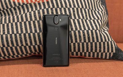 Mặt sau chiếc điện thoại Nokia 8 Sirocco