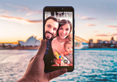 Video call sắc nét rút ngắn khoảng cách giữa bạn và người thân hay bạn bè. Video call sắc nét rút ngắn khoảng cách giữa bạn và người thân hay bạn bè.