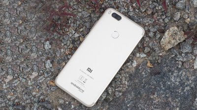 Thiết kế mặt sau Xiaomi Mi A1