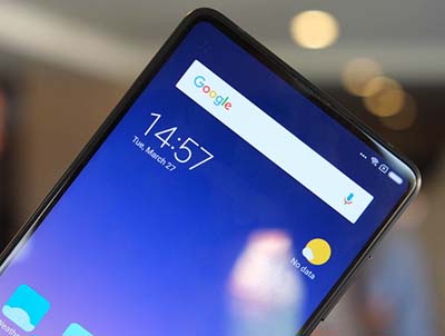 Màn hình Mi Mix 2S với ba viền trên rất mỏng.