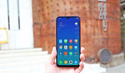 Xiaomi Redmi Note 7 Pro với màn hình được thiết tràn viên kiểu 