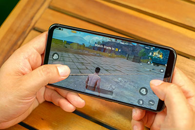 Trải nghiệm tựa game sinh tồn trên Zenfone 5.