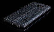 Samsung Galaxy S7 edge phiên bản da cá sấu giá 1.900 USD