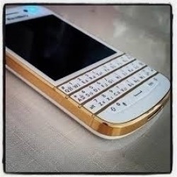 BlackBerry Q10 GOLD